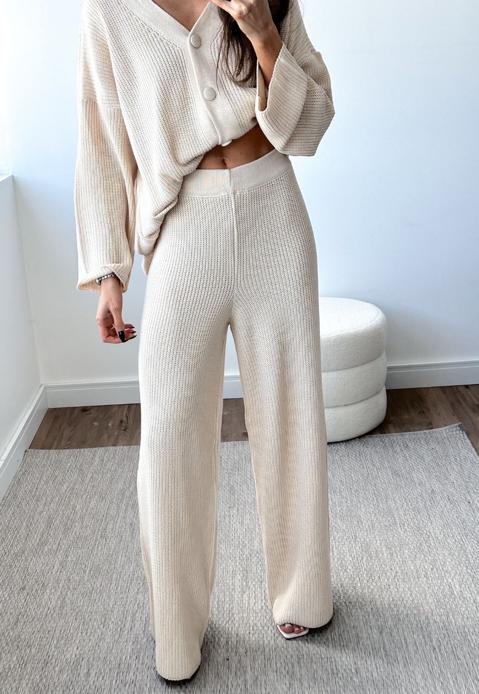 Conjunto Tricô Cardigan e Calça Wide Leg Areia