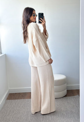 Conjunto Tricô Cardigan e Calça Wide Leg Areia